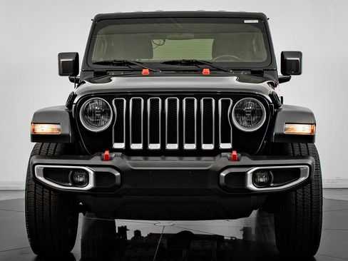Used 2019 Jeep Wrangler Sport S image 2
