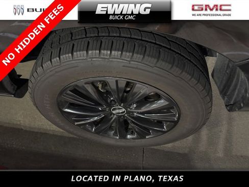 Used 2015 Lincoln Navigator 4WD image 13