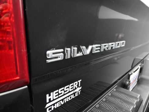 Used 2023 Chevrolet Silverado 1500 Custom AWD/4WD image 31