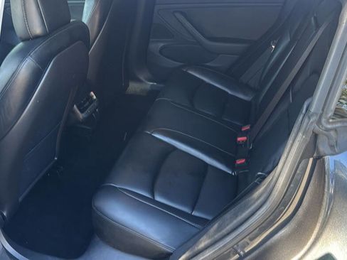 Used 2019 Tesla Model 3 Standard Range Plus image 14