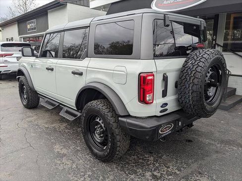 Used 2023 Ford Bronco Black Diamond image 3