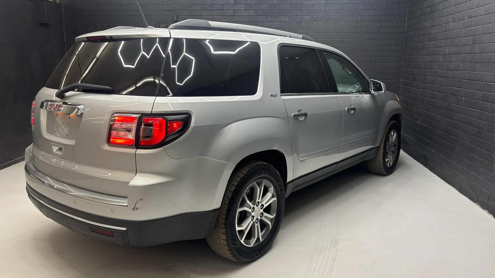 Used 2014 GMC Acadia SLT FWD image 3