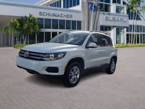 Used 2015 Volkswagen Tiguan S FWD image 3