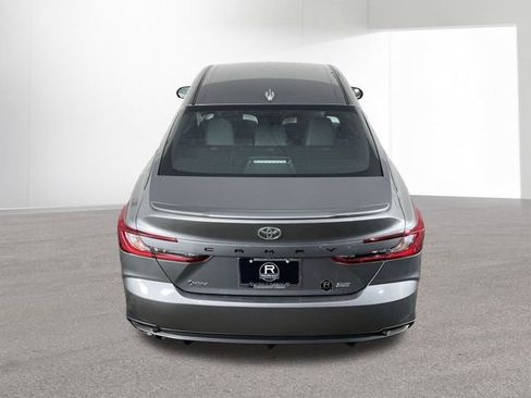 Used 2025 Toyota Camry SE FWD image 38
