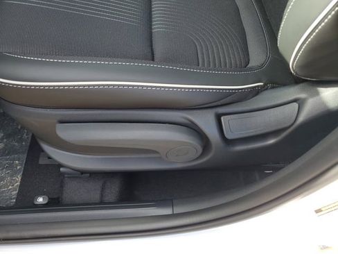 New 2026 Hyundai Venue SEL image 17