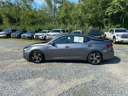 Used 2022 Nissan Sentra SV image 9