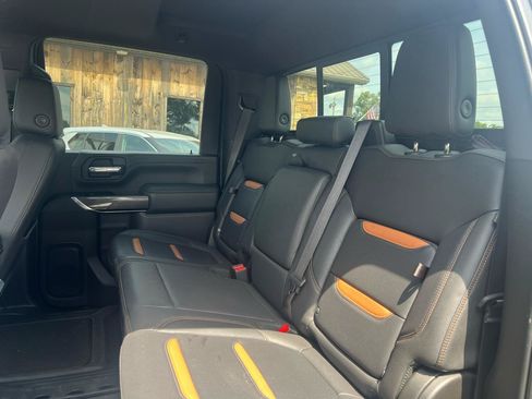 Used 2023 GMC Sierra 2500 AT4 w/ AT4 Premium Plus Package AWD/4WD image 7