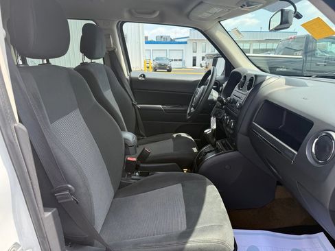 Used 2016 Jeep Patriot Sport w/ Power Value Group AWD/4WD image 25