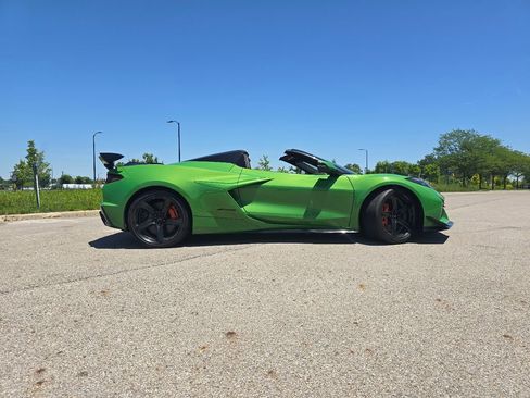 Used 2026 Chevrolet Corvette Z06 RWD image 16