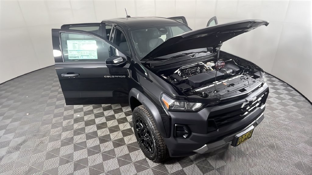 New 2026 Chevrolet Colorado Trail Boss AWD/4WD image 14
