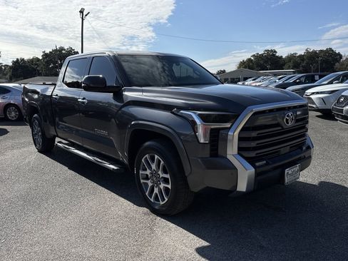 Used 2023 Toyota Tundra Limited w/ Power Package image 7