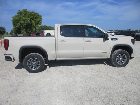 New 2026 GMC Sierra 1500 AT4 w/ AT4 Premium Package AWD/4WD image 3