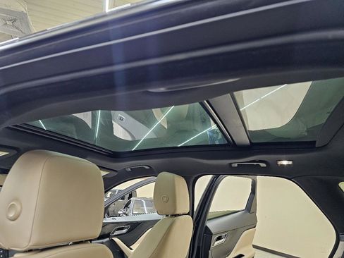 Used 2018 Jaguar F-PACE Premium image 37