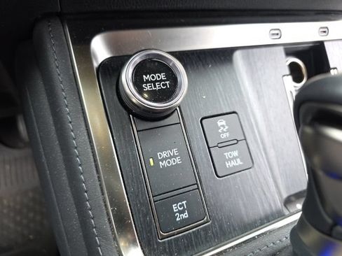 Used 2026 Lexus GX 550 w/ Accessory Package (2T) AWD/4WD image 10