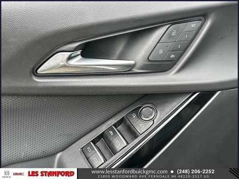Used 2025 Chevrolet Equinox RS w/ Safety and Technology Package AWD/4WD image 17