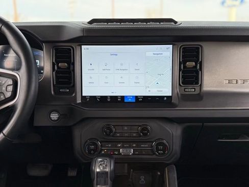 Used 2025 Ford Bronco Badlands image 22