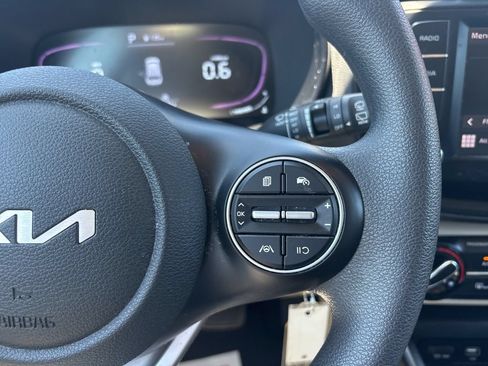 Used 2024 Kia Soul LX w/ Option Group 015 FWD image 21