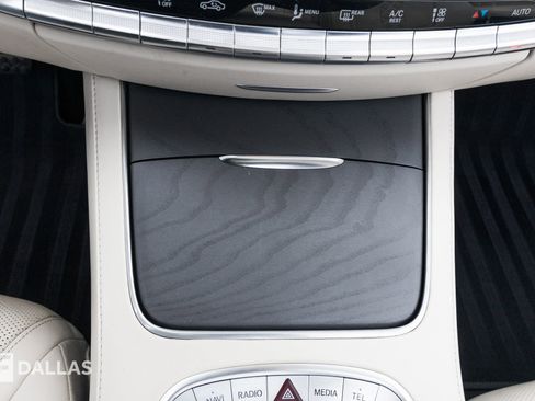 Used 2020 Mercedes-Benz S 560 Cabriolet image 27