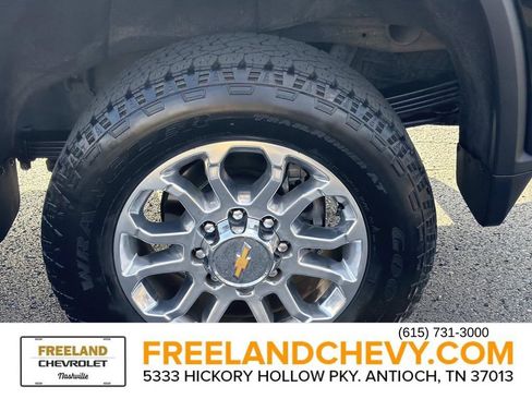 Used 2025 Chevrolet Silverado 2500 LTZ w/ LTZ Plus Package image 12