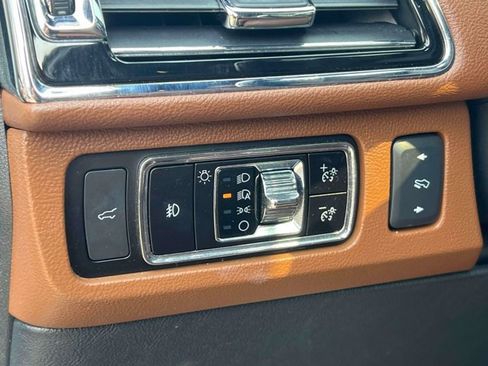 Used 2023 Lincoln Navigator Reserve AWD/4WD image 24
