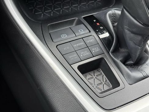 Certified 2025 Toyota RAV4 LE AWD/4WD image 24