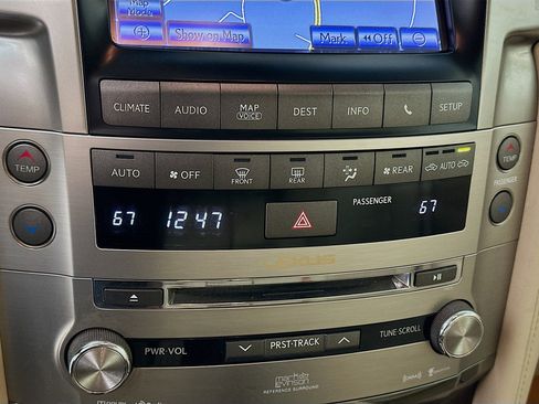 Used 2013 Lexus LX 570 4WD image 23