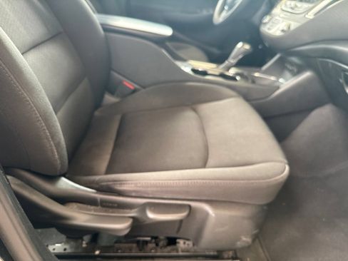 Used 2020 Chevrolet Malibu LT FWD image 25