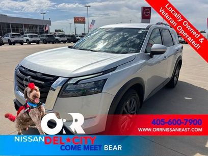 Used 2025 Nissan Pathfinder SV