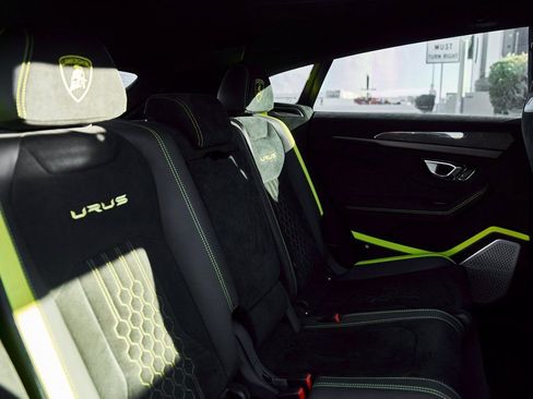 Used 2024 Lamborghini Urus Performante AWD/4WD image 47