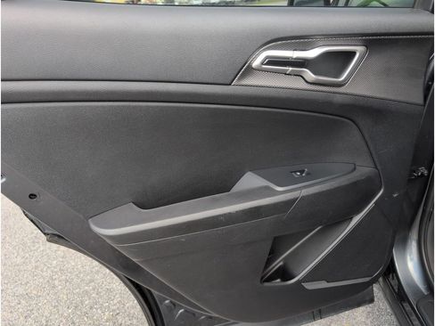 Used 2024 Kia Sportage LX image 30