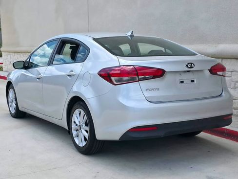 Used 2017 Kia Forte LX w/ LX Popular Package FWD image 5