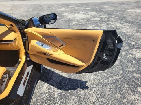 Used 2024 Chevrolet Corvette Z06 RWD image 17