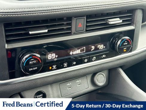 Used 2024 Nissan Rogue SV image 17