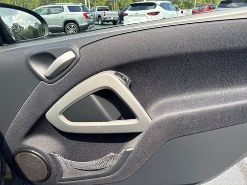 Used 2014 smart fortwo passion RWD image 11