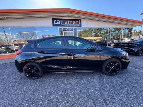 Used 2018 Chevrolet Cruze LT w/ Convenience Package image 8