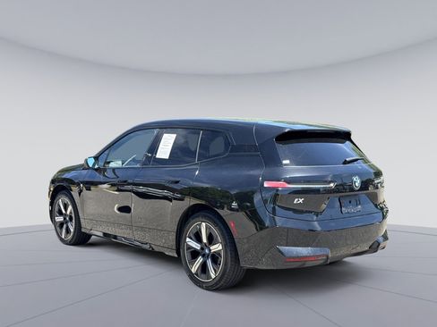 Used 2024 BMW iX xDrive50 w/ Premium Package AWD/4WD image 6