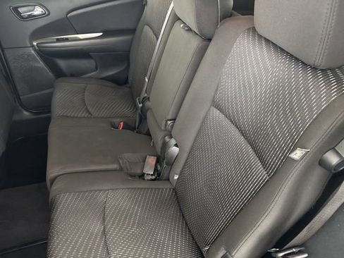 Used 2017 Dodge Journey SE w/ Flexible Seating Group FWD image 24