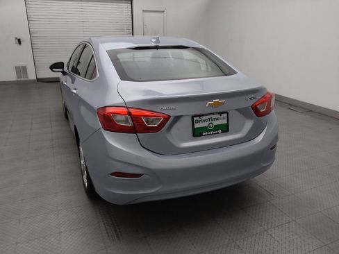 Used 2017 Chevrolet Cruze Premier FWD image 6