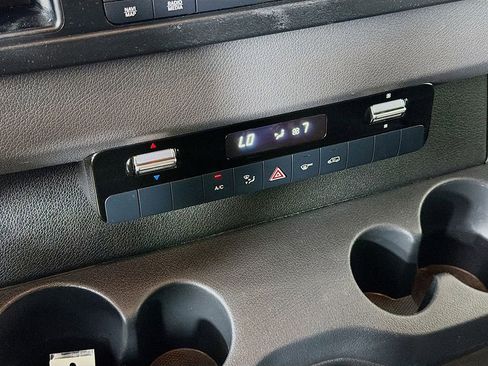 Used 2022 Mercedes-Benz Sprinter 2500 image 30