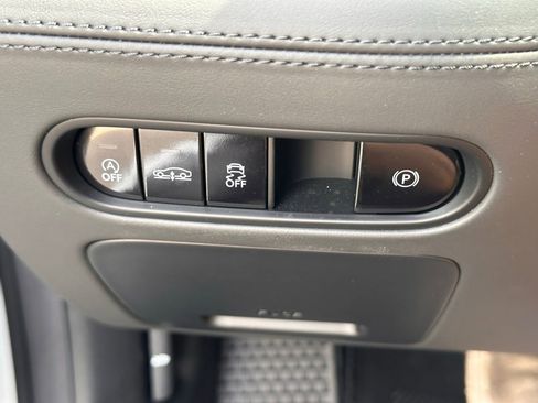 Used 2026 Genesis G90 3.5T Prestige image 32