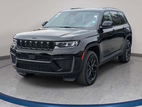 New 2026 Jeep Grand Cherokee Altitude AWD/4WD image 1