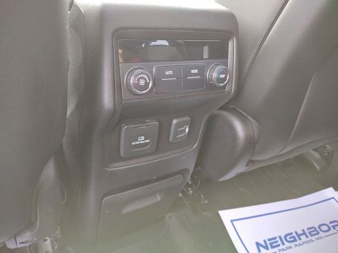 Used 2019 GMC Acadia SLT image 14