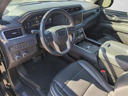 Used 2022 GMC Yukon Denali AWD/4WD image 6