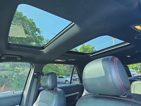 Used 2016 Ford Explorer Sport AWD/4WD image 31
