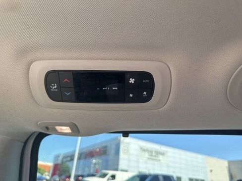 Used 2021 Chrysler Pacifica Limited w/ Premium & Safety Sphere Group FWD image 29
