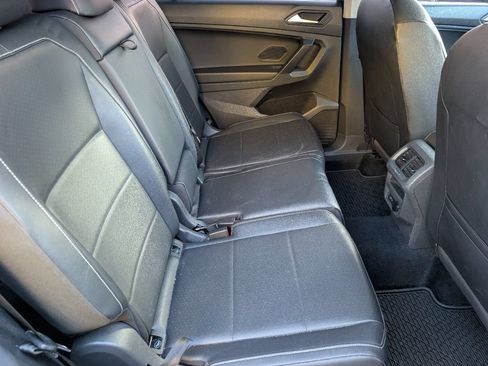 Used 2021 Volkswagen Tiguan SEL FWD image 13