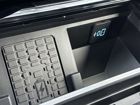 New 2026 Ford F250 Lariat w/ Chrome Package image 32