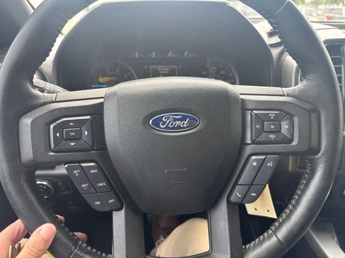 Used 2018 Ford F150 XLT w/ Equipment Group 302A Luxury RWD image 11