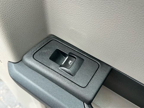 Used 2016 Ford F150 XL w/ Equipment Group 101A Mid RWD image 10