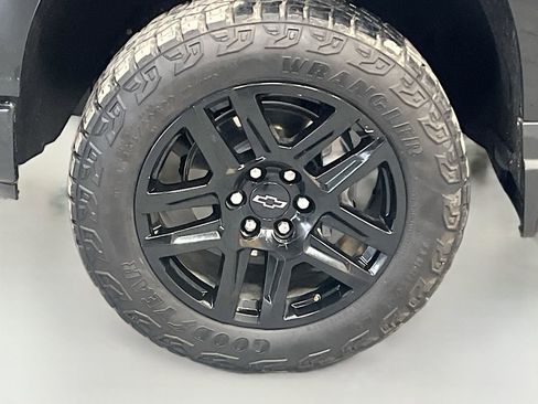 Used 2024 Chevrolet Silverado 1500 LT Trail Boss w/ LT Trail Boss Premium Package AWD/4WD image 33